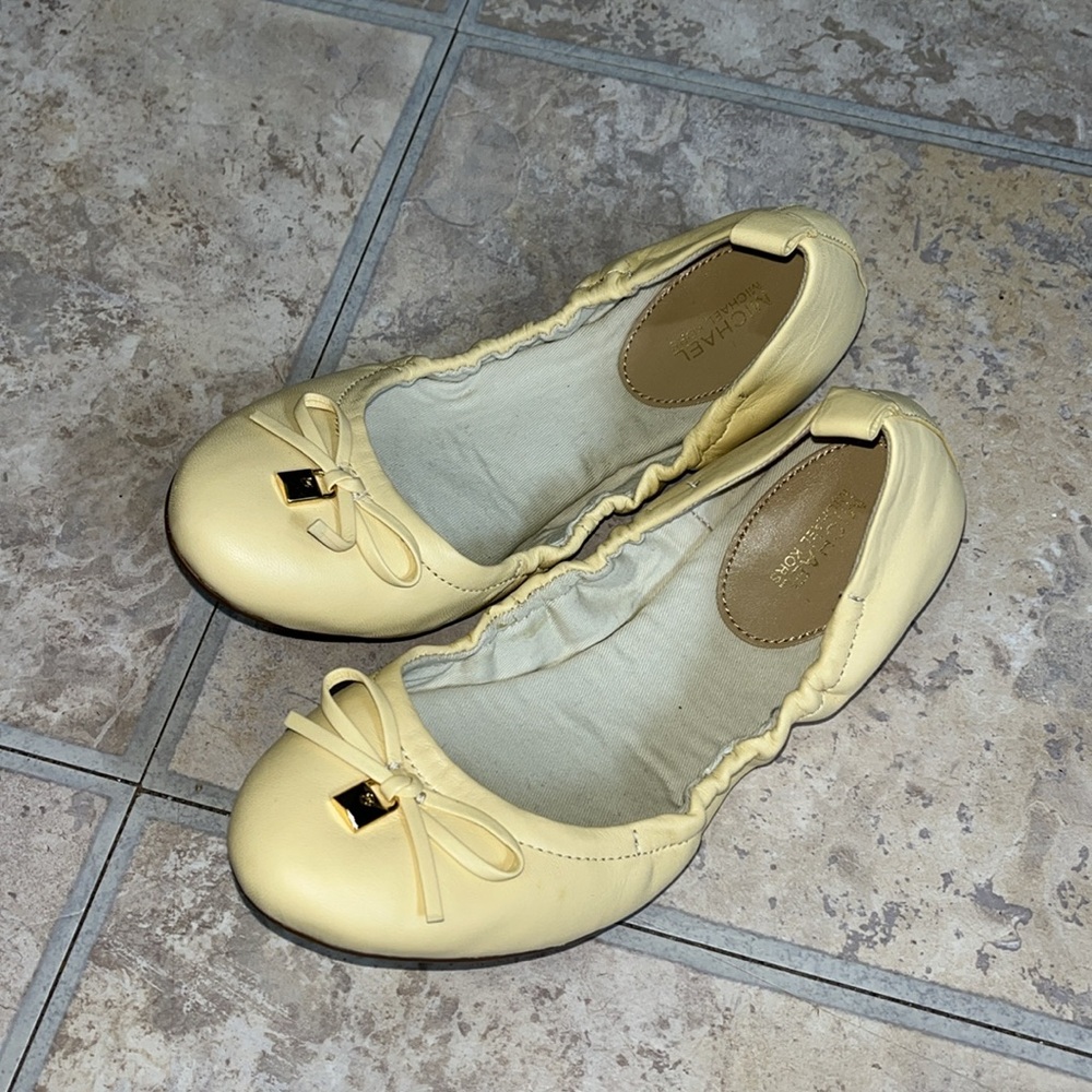 Flats - Picture 2 of 3